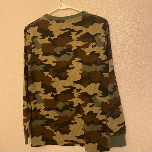 Levi’s Camo Box Tab Longsleeve Tee Shirt Green unisex youth boys cotton XL 13-15 - Picture 4 of 9